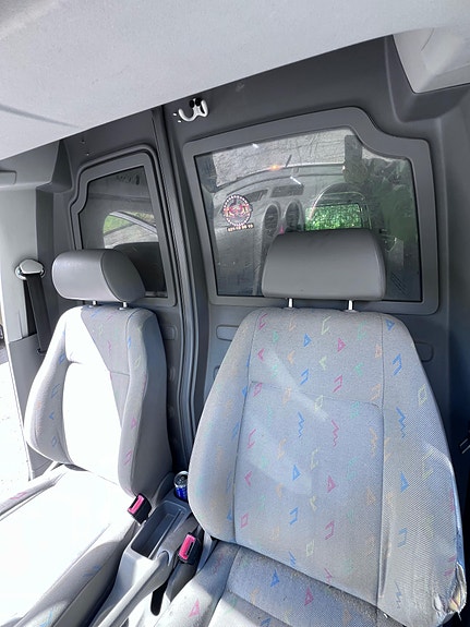 Volkswagen Caddy Maxi 3 of 10