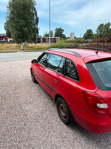 Skoda Fabia 4 of 6