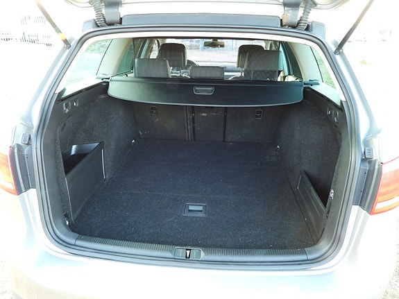 Volkswagen Passat Alltrack 14 of 24