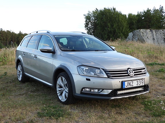 Volkswagen Passat Alltrack 7 of 24
