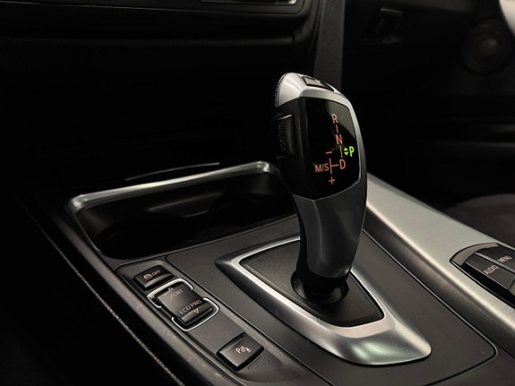 BMW 320d 9 of 29