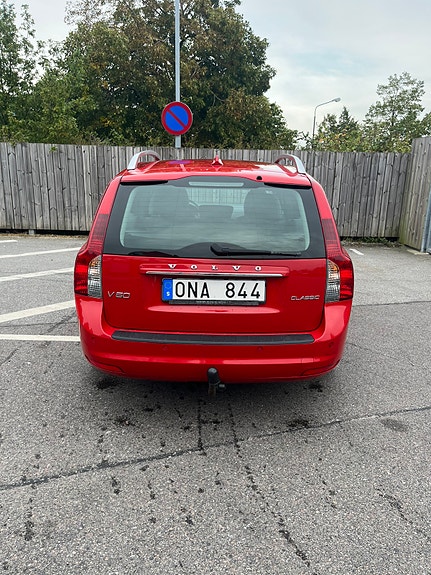 Volvo V50 4 of 5