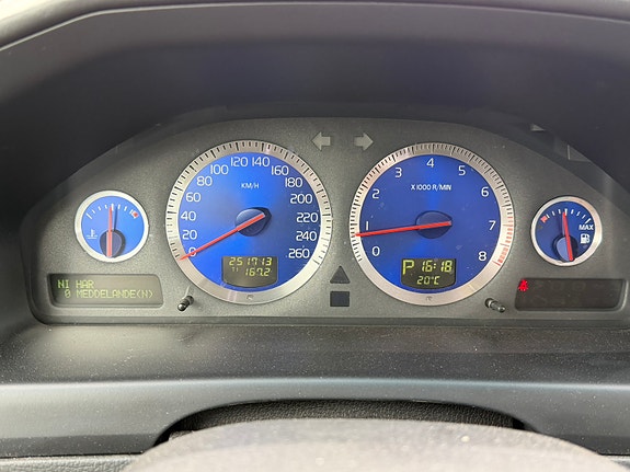 Volvo V70 12 of 12
