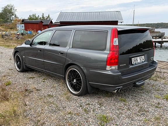 Volvo V70 4 of 12