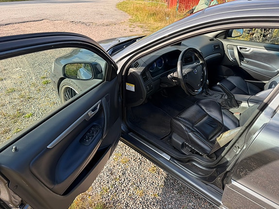 Volvo V70 5 of 12