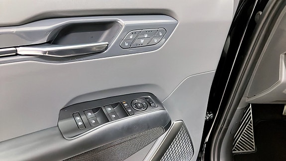 Kia EV9 16 of 17
