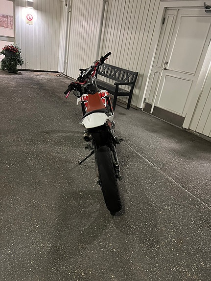 Aprilia Sx50 4 of 7
