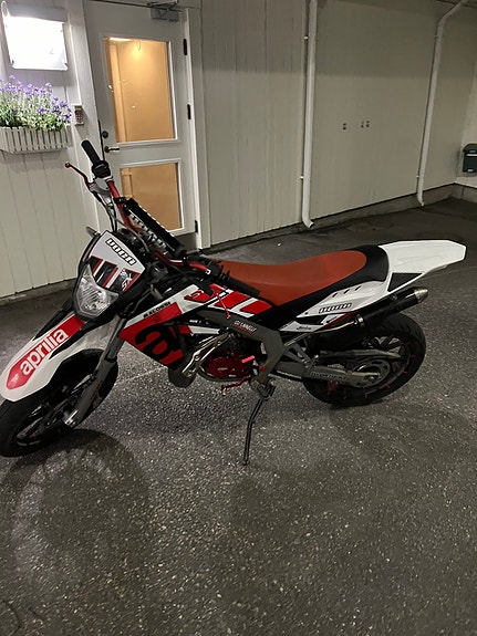Aprilia Sx50 3 of 7