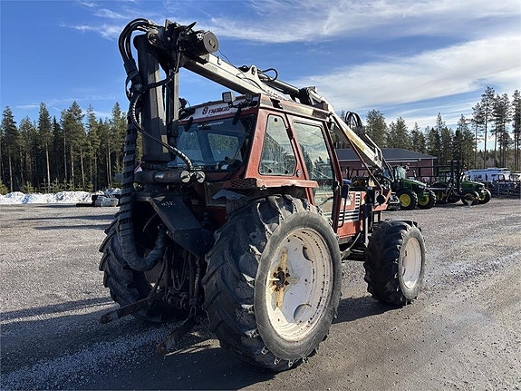 Fiat 110-90 DT med skogskran 4 of 8
