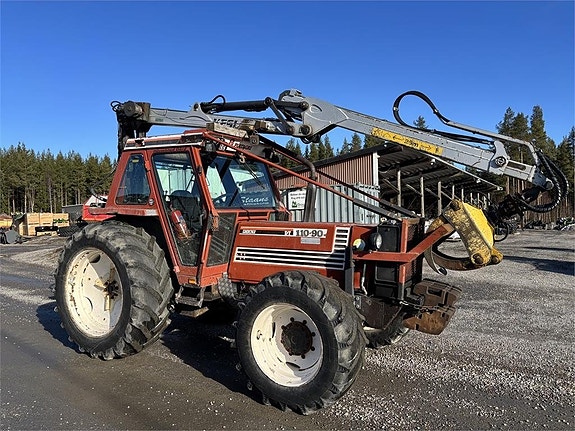 Fiat 110-90 DT med skogskran 2 of 8