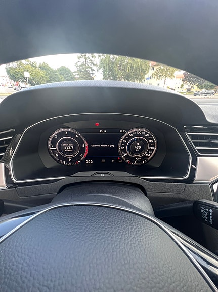 Volkswagen Passat Alltrack 11 of 16