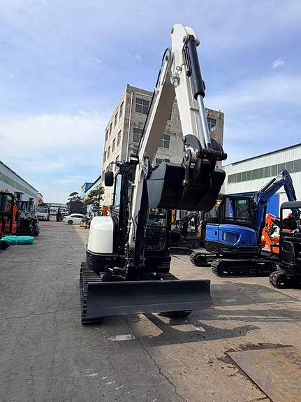 TRAKTORIA 4 TON KUBOTA D1703 TILTROTATOR SNABB FÄSTE AC 2026 2 of 12