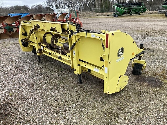 John Deere 640C Pick-up 3 of 4