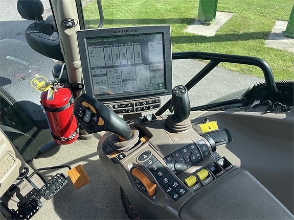 John Deere 6155R 7 of 8