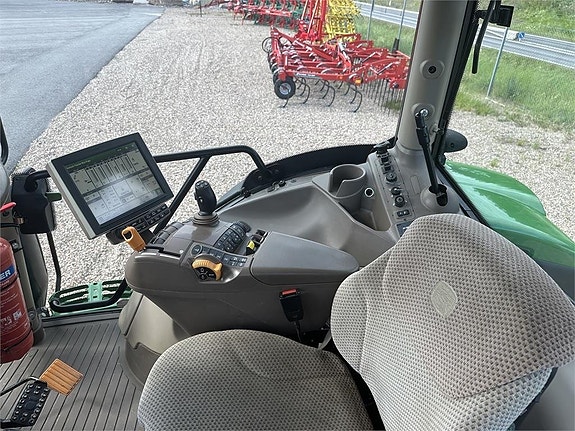 John Deere 6215R 6 of 6