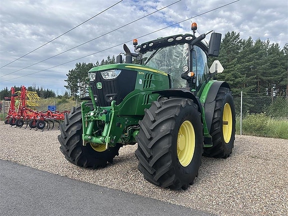John Deere 6215R 5 of 6