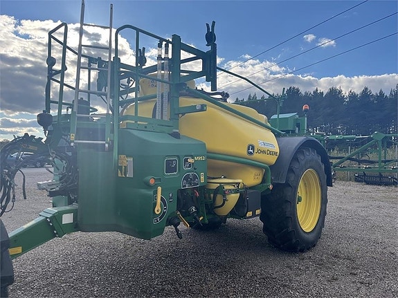 John Deere M952 11 of 12