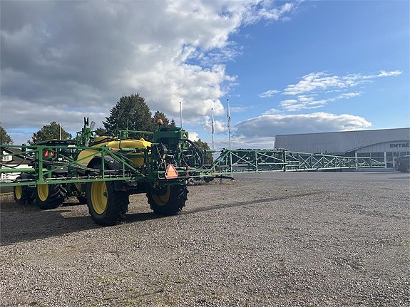 John Deere M952 8 of 12