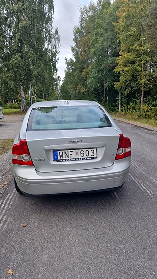 Volvo S40 3 of 3