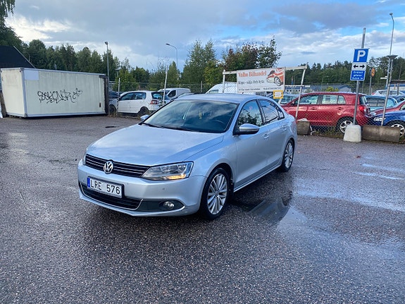 Volkswagen Jetta 3 of 15