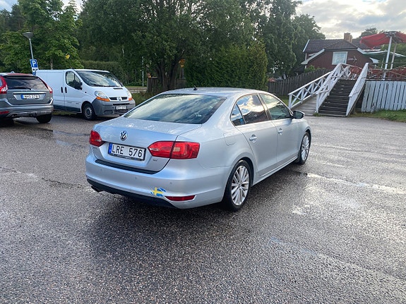 Volkswagen Jetta 7 of 15