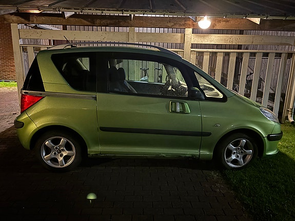 Peugeot 1007 2 of 4