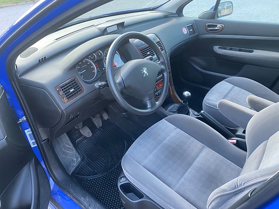 Peugeot 307 12 of 13