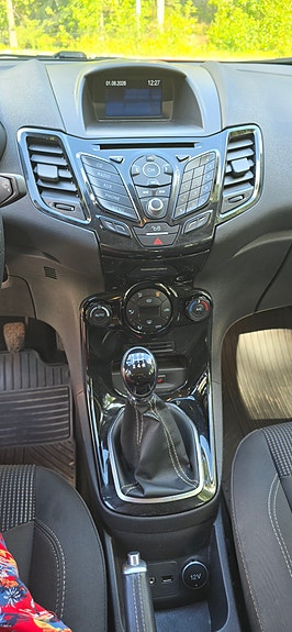 Ford Fiesta 10 of 11