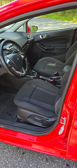 Ford Fiesta 7 of 11