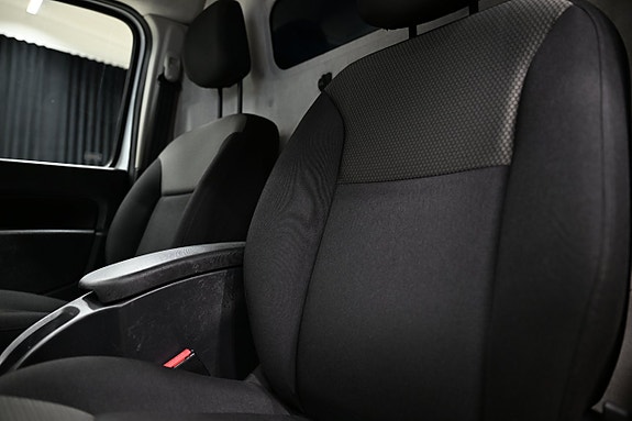 Renault Kangoo Maxi 23 of 28