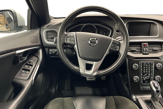 Volvo V40 15 of 27