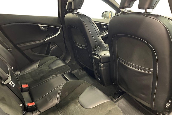 Volvo V40 20 of 27