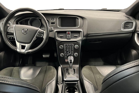 Volvo V40 14 of 27