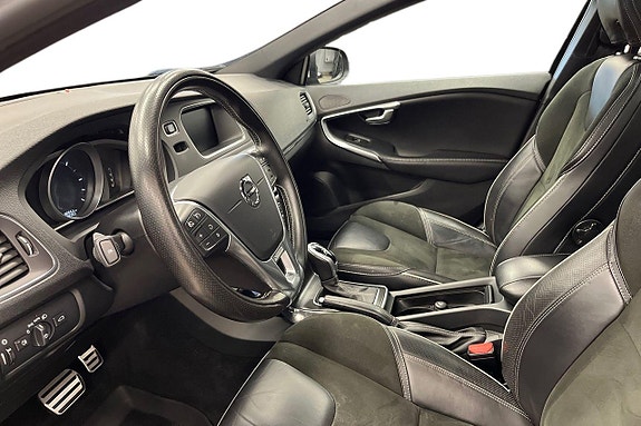 Volvo V40 13 of 27