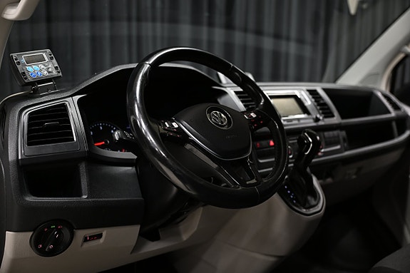 Volkswagen Transporter 17 of 30