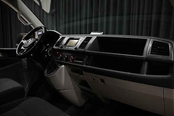 Volkswagen Transporter 30 of 30