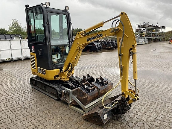 Komatsu PC16R-3HS 5 of 10