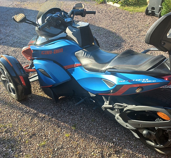 Can-Am Spyder RSS 4 of 6