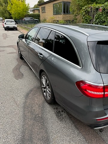 Mercedes-Benz E200 3 of 11