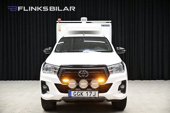 Toyota HiLux 16 of 30