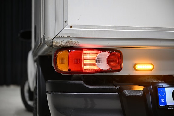Toyota HiLux 18 of 30
