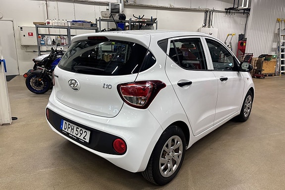 Hyundai i10 5 of 19