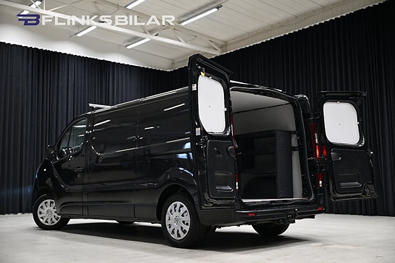 Renault Trafic 7 of 30