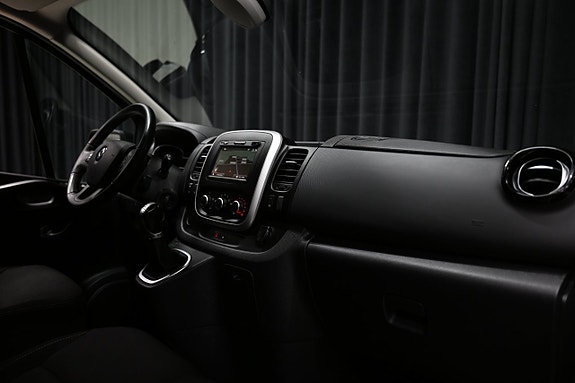 Renault Trafic 29 of 30