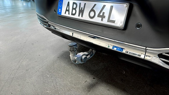 Mercedes-Benz EQE350 14 of 19