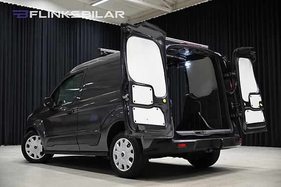 Ford Transit Connect 6 of 26