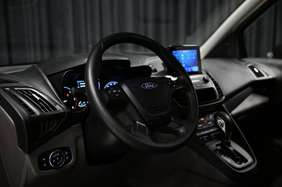 Ford Transit Connect 14 of 26