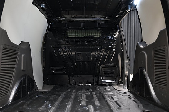 Ford Transit Connect 8 of 26