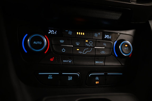 Ford Transit Connect 23 of 26