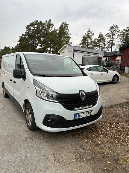 Renault Trafic 4 of 5
